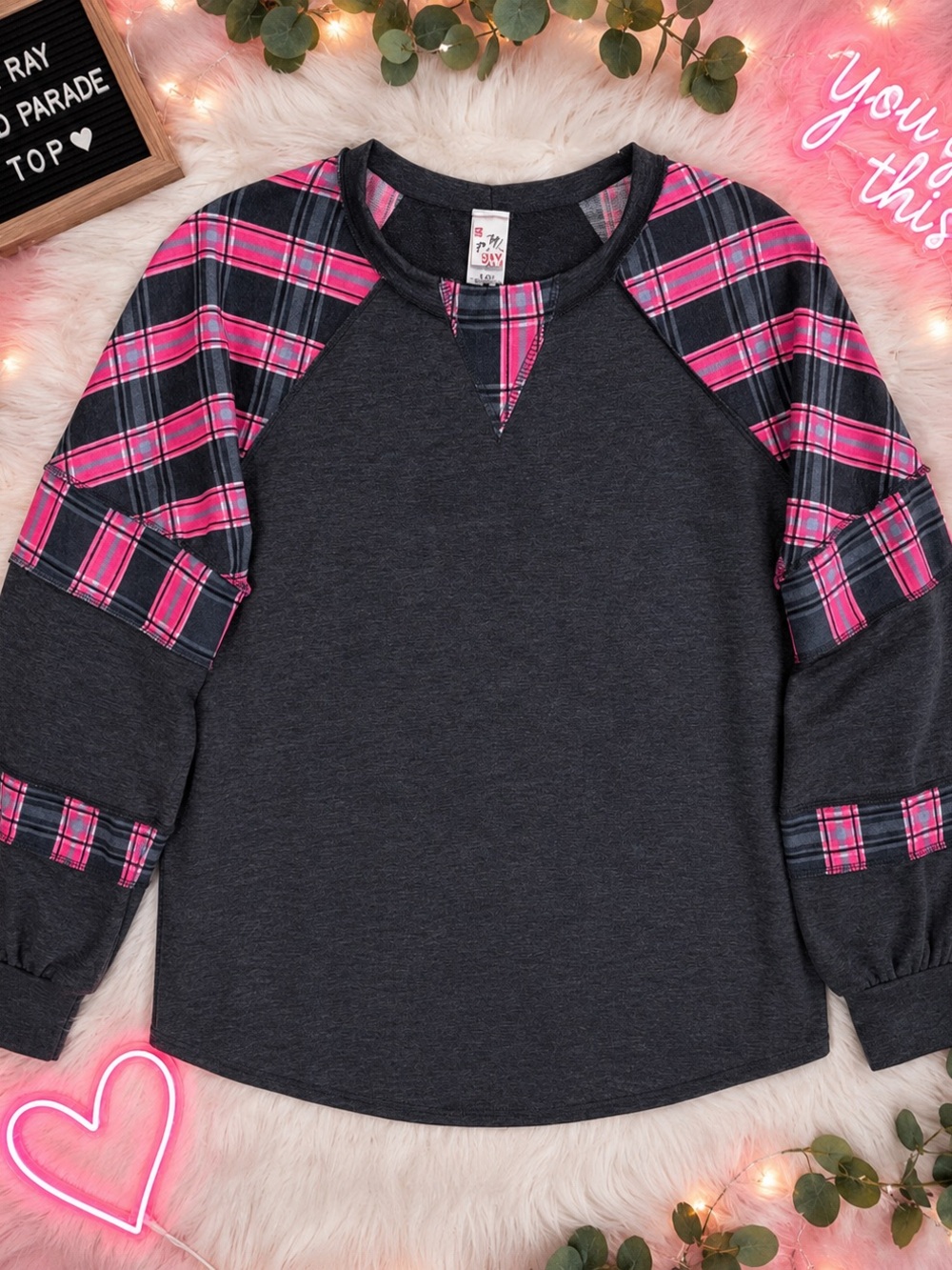 New 7th Ray Plaid Parade Top Small Heathered Charcoal Pink Plaid Raglan
